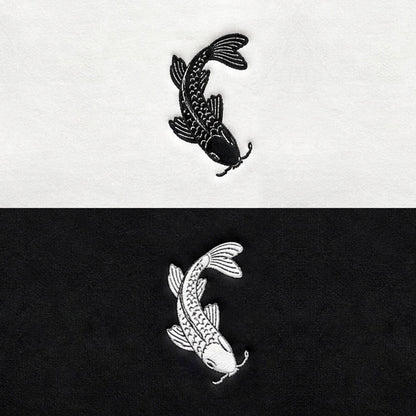 Duo Koi yin-yang : broderie de près