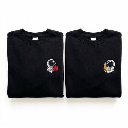 Duo Mars et Lune : vêtements brodés assortis