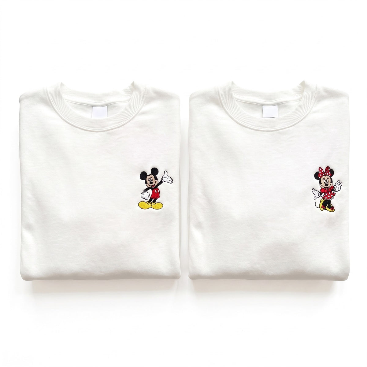 Duo Mickey et Minnie : vêtements brodés assortis