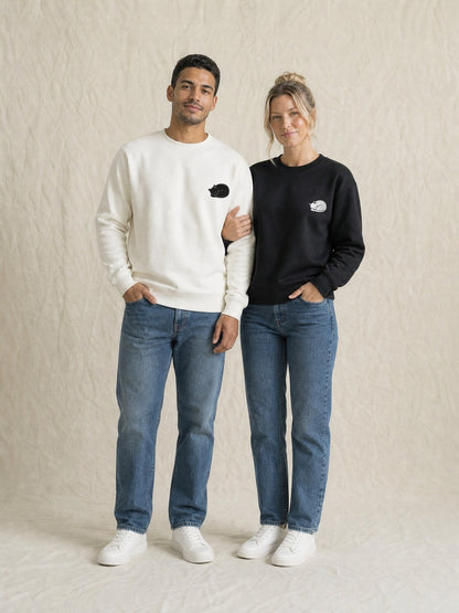 Duo de pulls brodés Chats yin-yang portés en couple