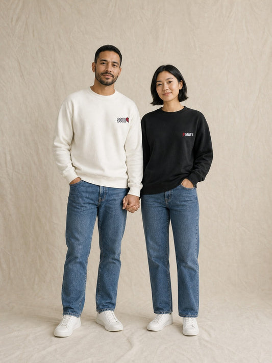 Duo de pulls brodés Soul et Mate portés en couple